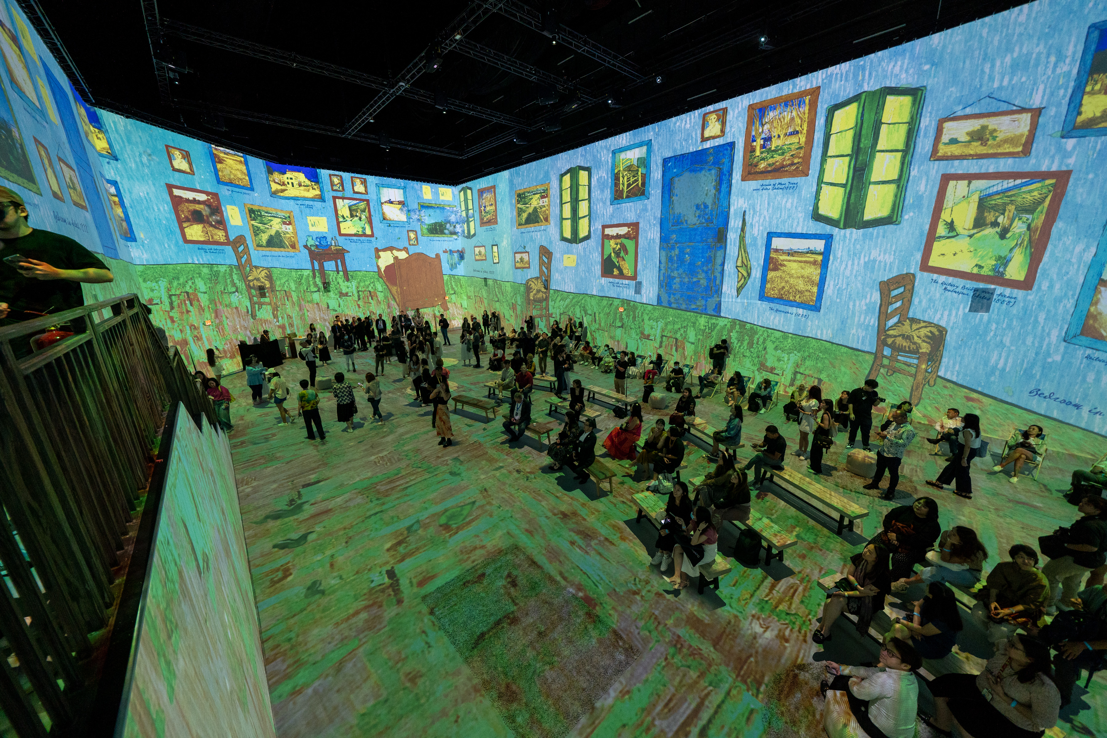 Van Gogh: The Immersive Experience