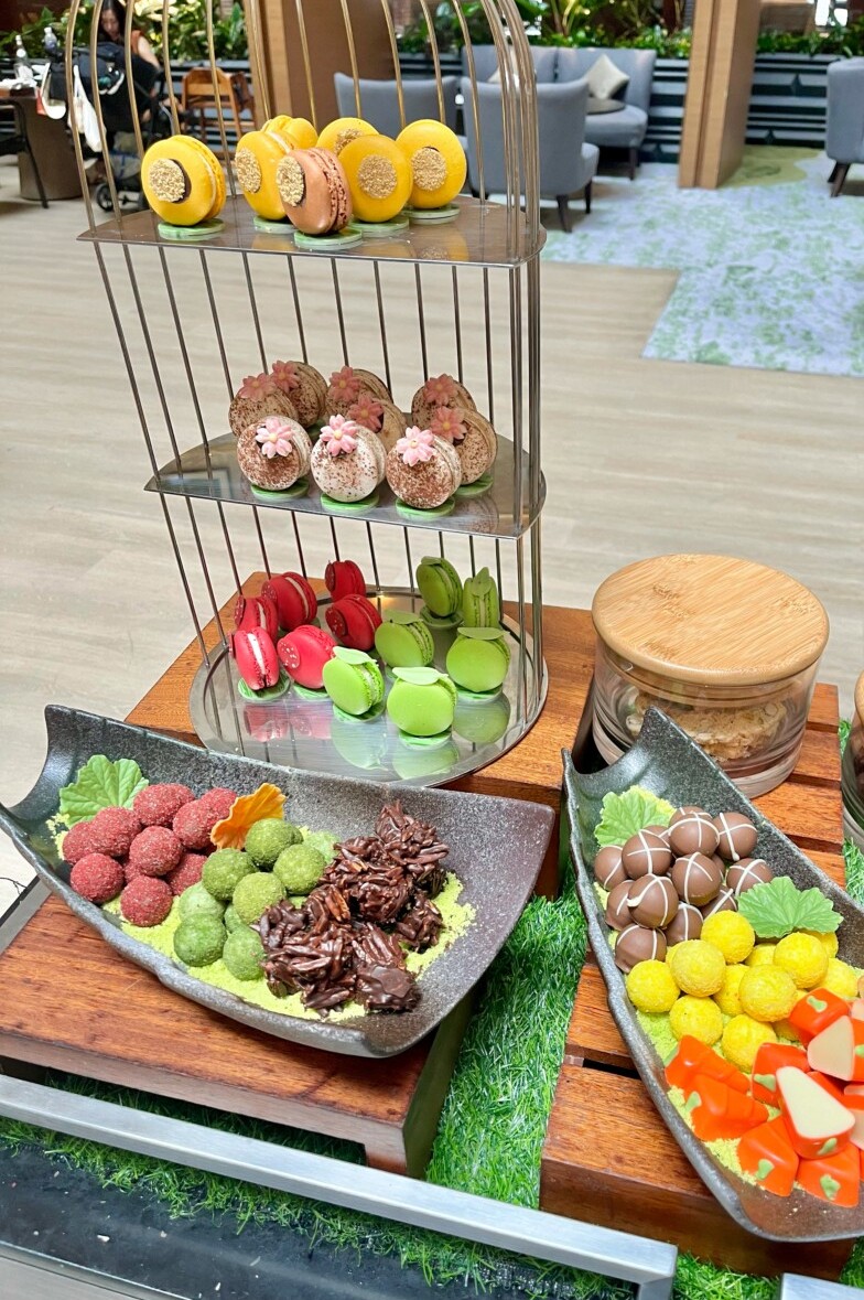 ndulge your senses with our Chocoholic Bliss Tea – it's a chocolate lover's paradise! 