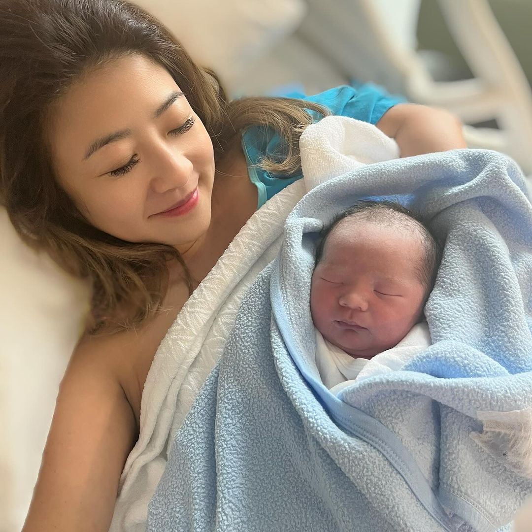  Stella Huang's son, Elliott, has arrived. This little one is already so loved.