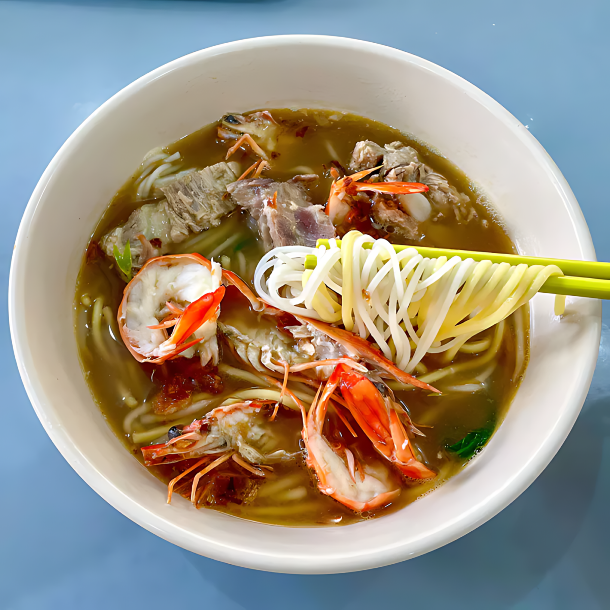  Michelin-starred prawn mee! A symphony of flavors in every slurp.