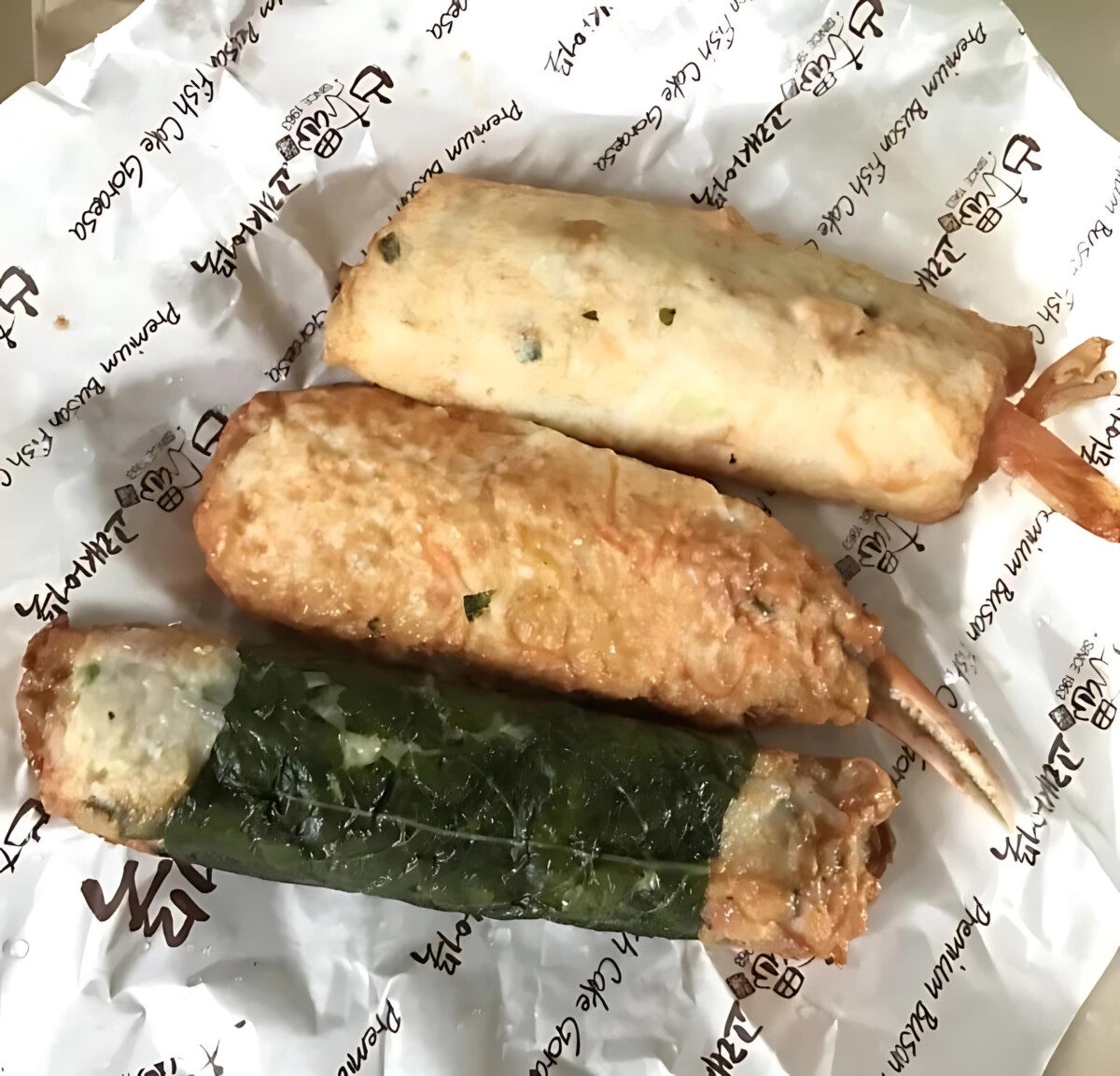 A bite on the go on the essence of Korean cuisine with Goraesa's premium fish cakes!