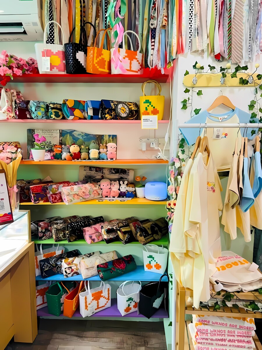 Express yourself sustainably with unique upcycled clothing from Vintagewknd!