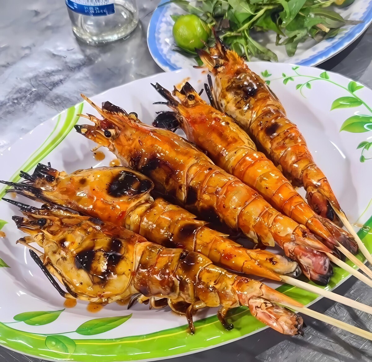 Grill fresh prawns to perfection at Lang Nuong!