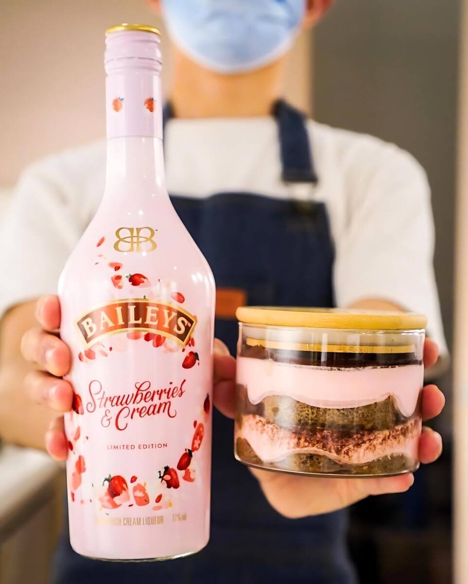 Try their alcoholic creamy Bailey flavoured tiramisu!