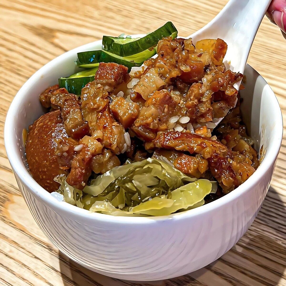 Melt-in-your-mouth pork belly in a rich soy glaze, Isshin Machi's lu rou fan explodes with flavour!