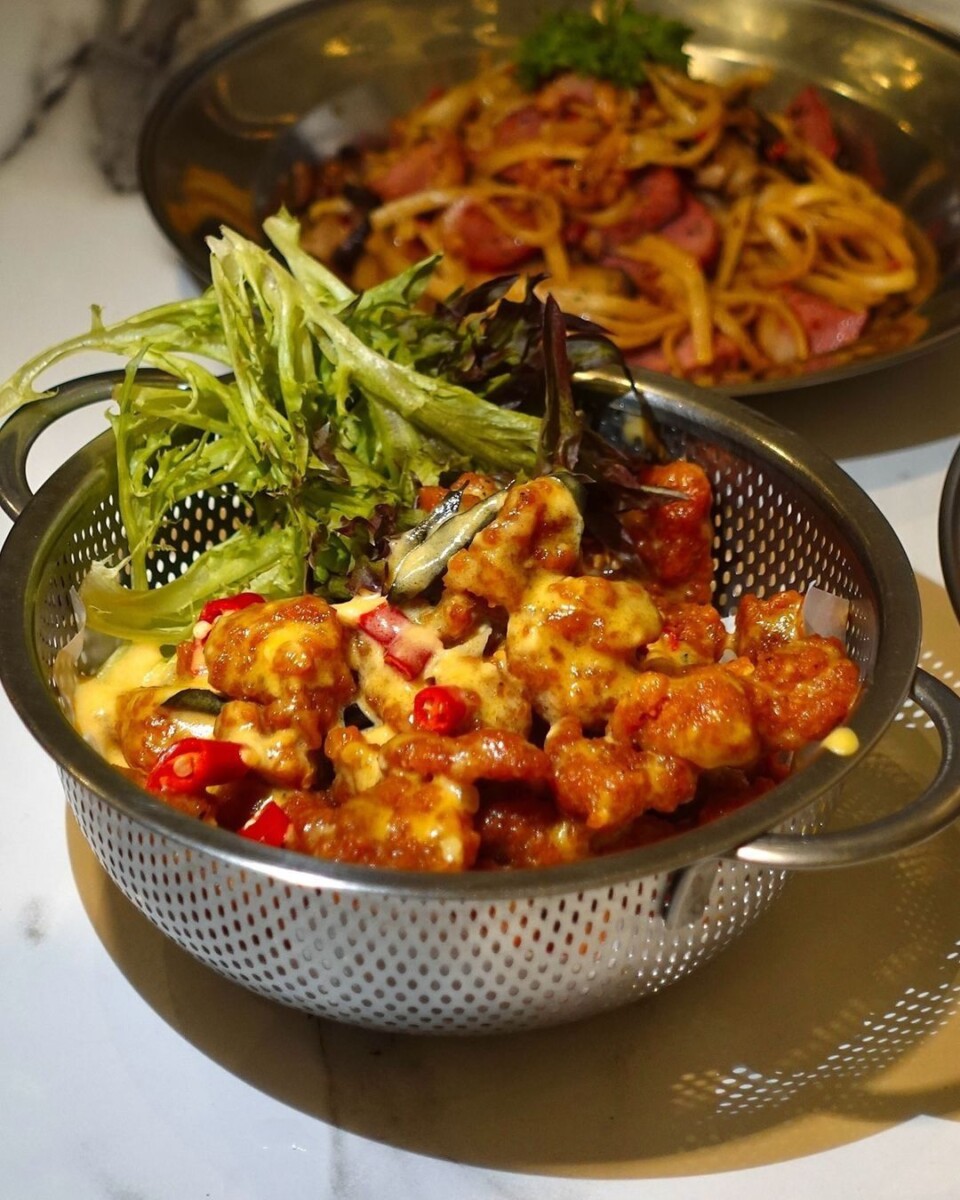 Enjoy thei crispy, savory perfection of Salted Egg Popcorn Chicken.