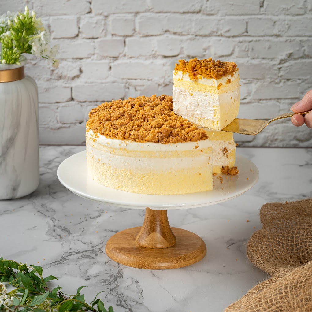 Ms Durian's Classic Mao Shan Wang Durian Cake offers pure bliss in every bite!