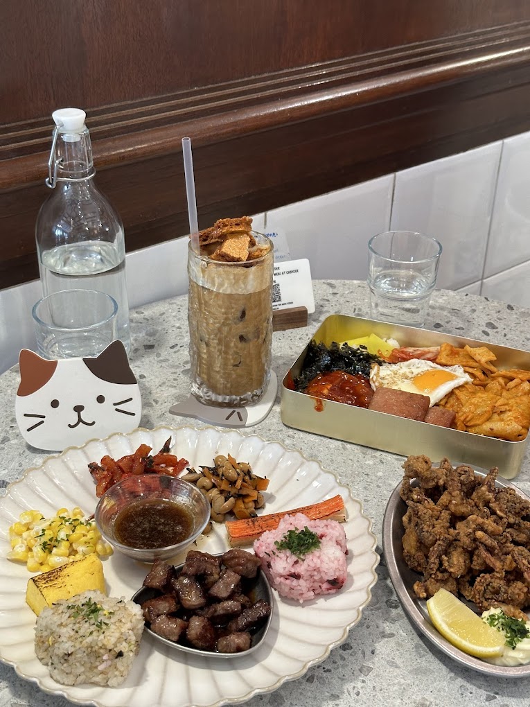  A fusion of Japanese minimalism and Korean comfort.